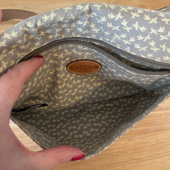 Fossil Crossbody - Blue & Grey Birds, Coated Canvas *STAINS* - Picture 5 of 8